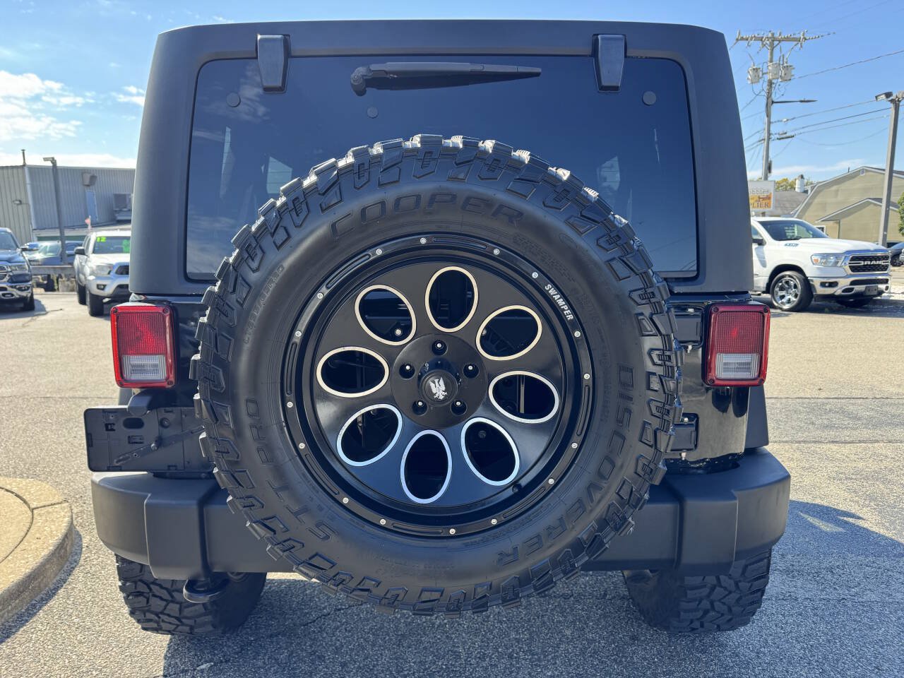 Used 2012 Jeep Wrangler Unlimited Sport AWD/4WD image 10