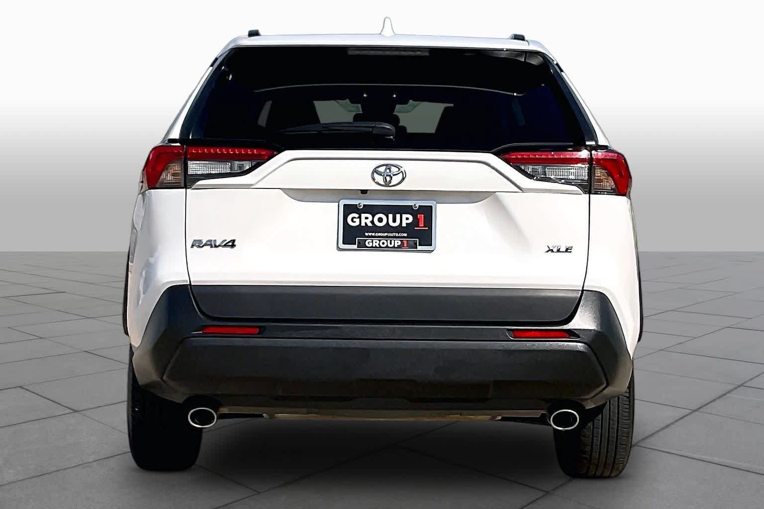 Used 2025 Toyota RAV4 XLE FWD image 5