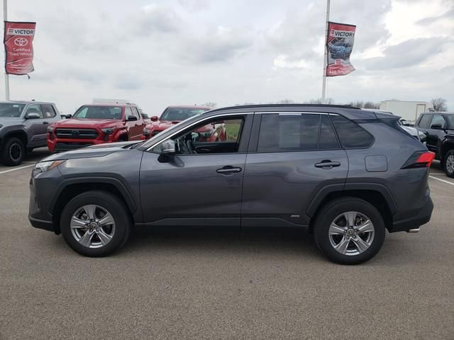 Used 2025 Toyota RAV4 XLE AWD/4WD image 9