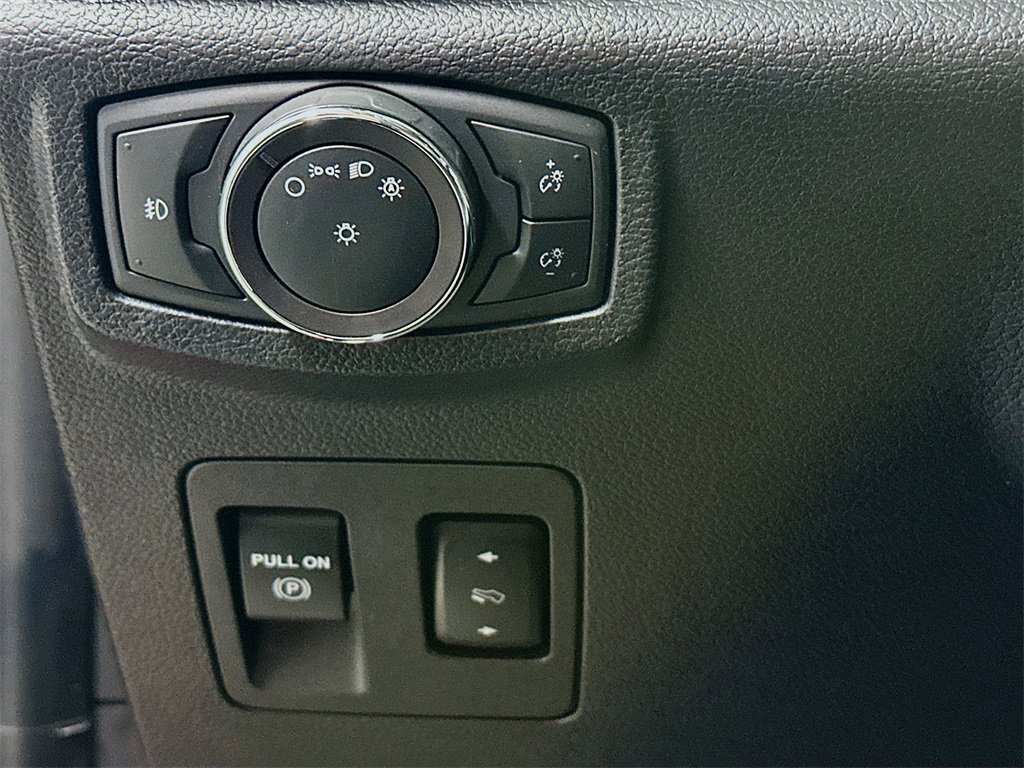 Used 2019 Ford Expedition Platinum image 11