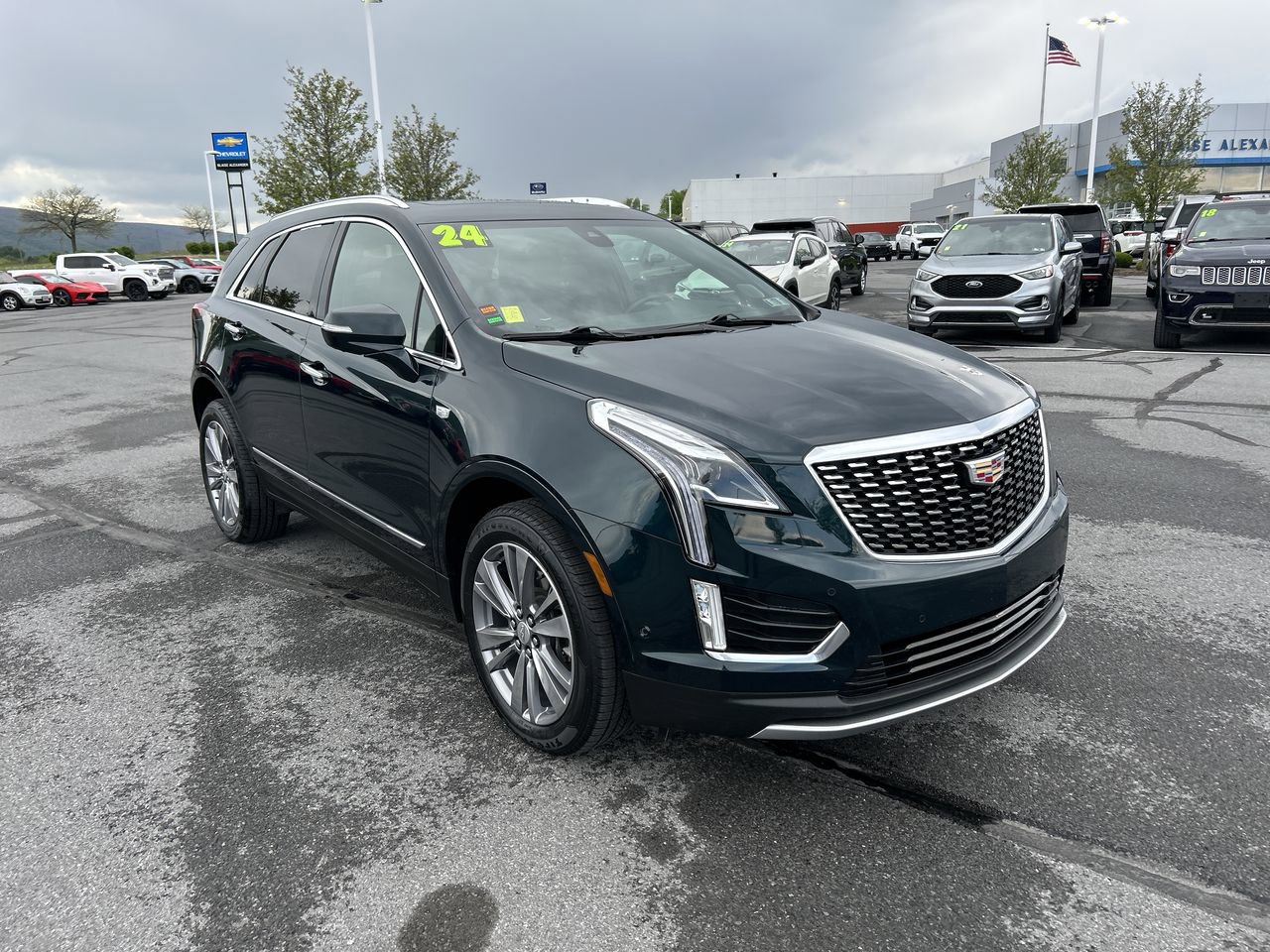 Used 2024 Cadillac XT5 Premium Luxury w/ Technology Package AWD/4WD image 1