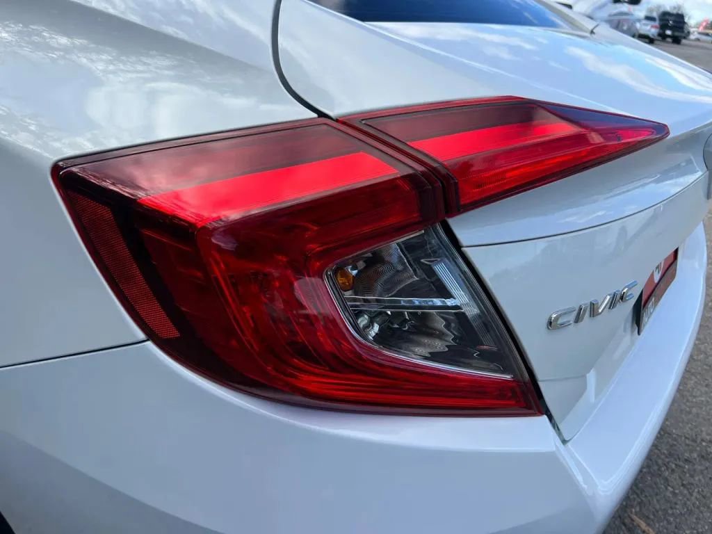 Used 2018 Honda Civic EX image 37