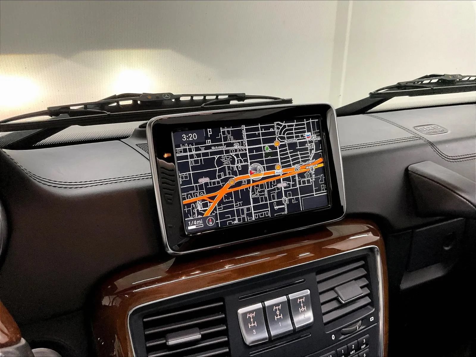 Used 2014 Mercedes-Benz G 63 AMG 4MATIC image 40