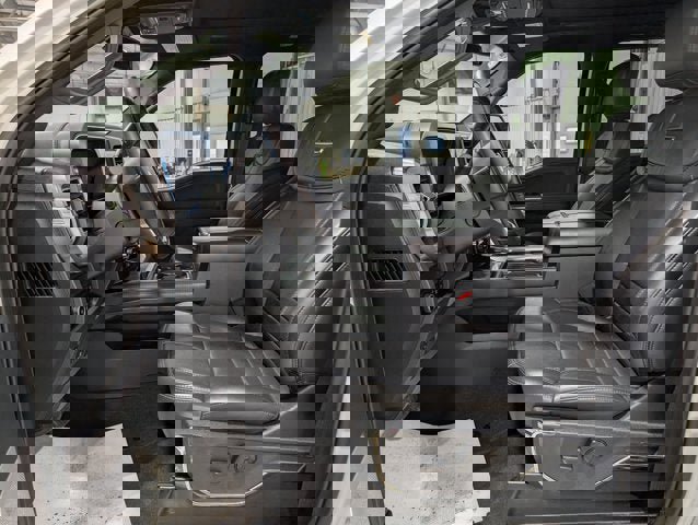 Used 2025 Ford F350 Platinum image 16