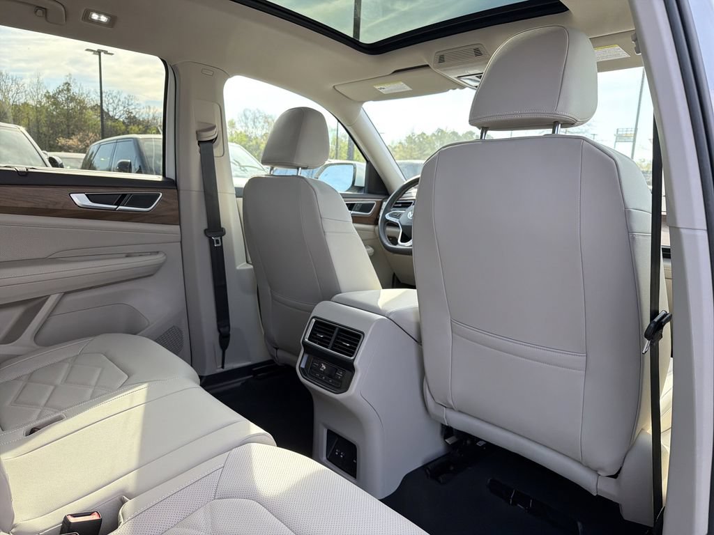 New 2026 Volkswagen Atlas SE FWD image 19