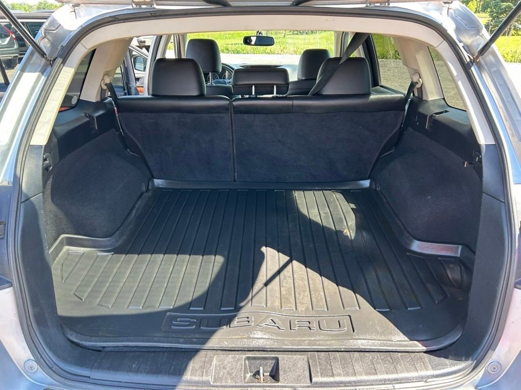 Used 2012 Subaru Outback 2.5i Limited w/ Moonroof Pkg AWD/4WD image 13