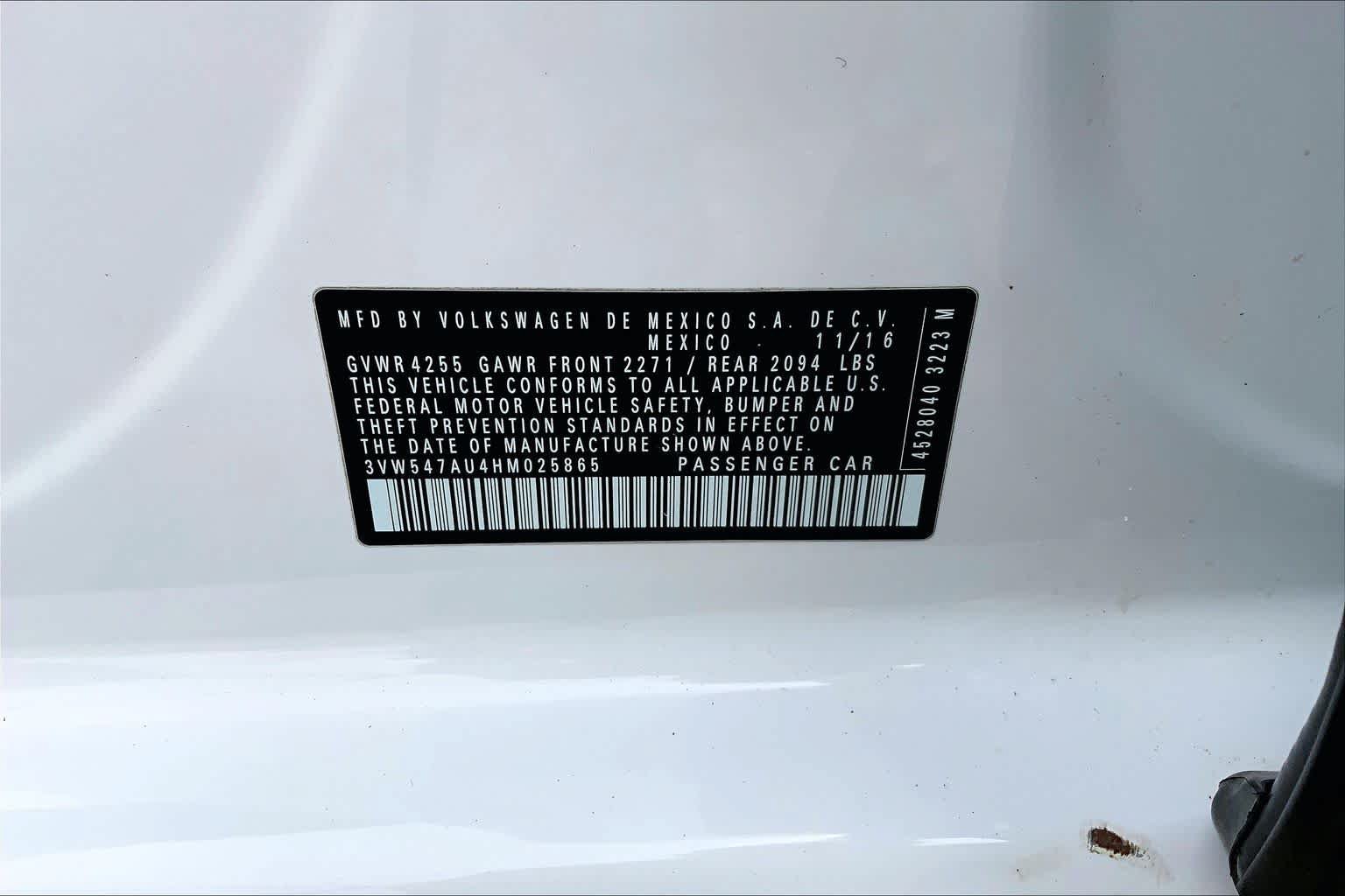 Used 2017 Volkswagen GTI SE FWD image 37