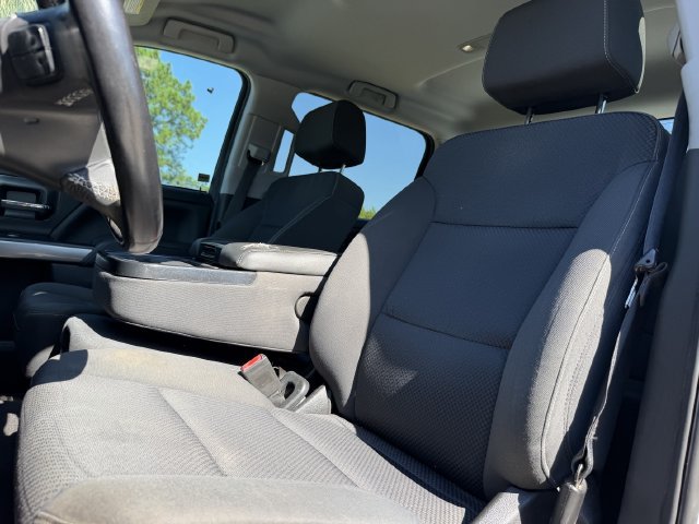 Used 2018 Chevrolet Silverado 1500 LT w/ Texas Edition RWD image 12