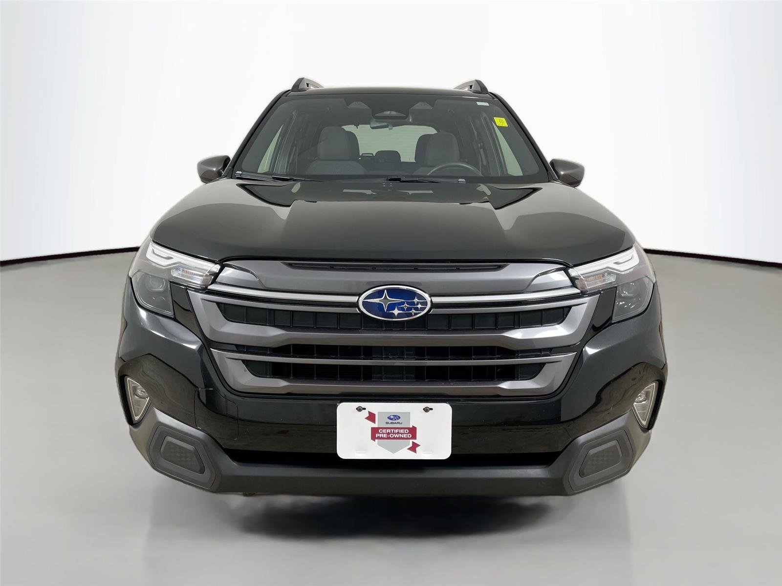 Used 2025 Subaru Forester Premium image 3