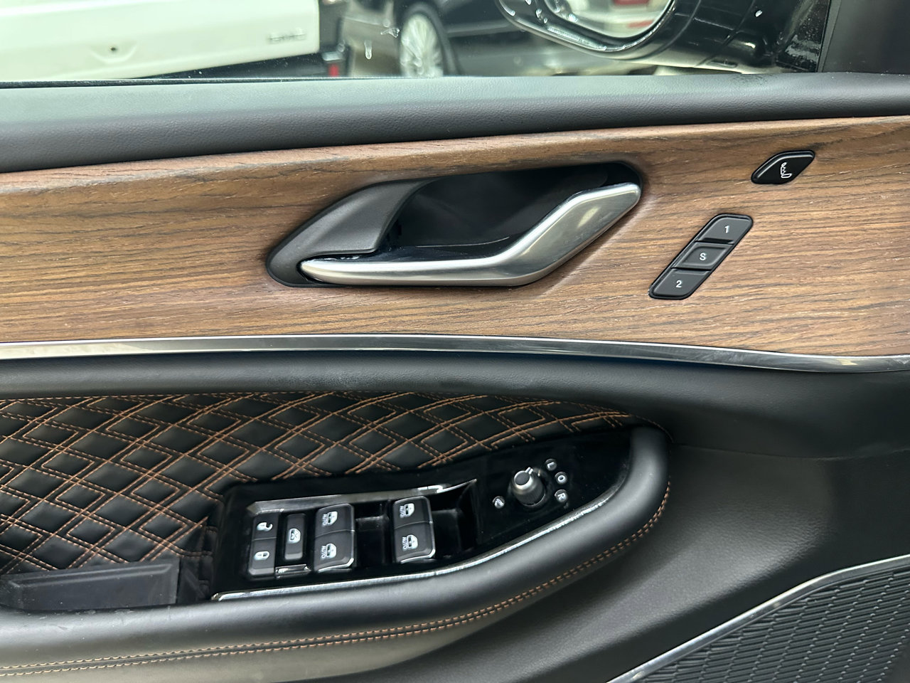 Used 2022 Jeep Grand Cherokee L Summit w/ Advanced Protech Group IV image 20