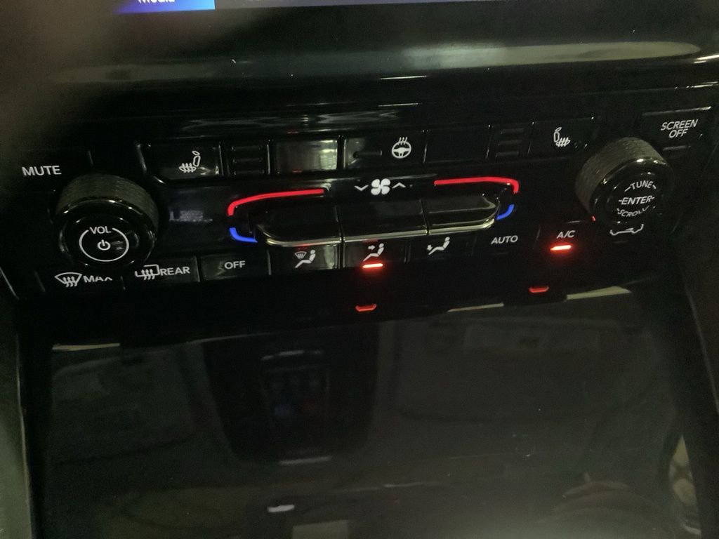 Certified 2023 Jeep Grand Cherokee L Limited w/ Trailer Tow Group (B) image 36