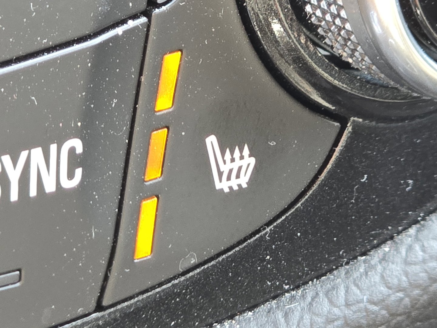 Used 2024 Chevrolet Equinox Premier image 9