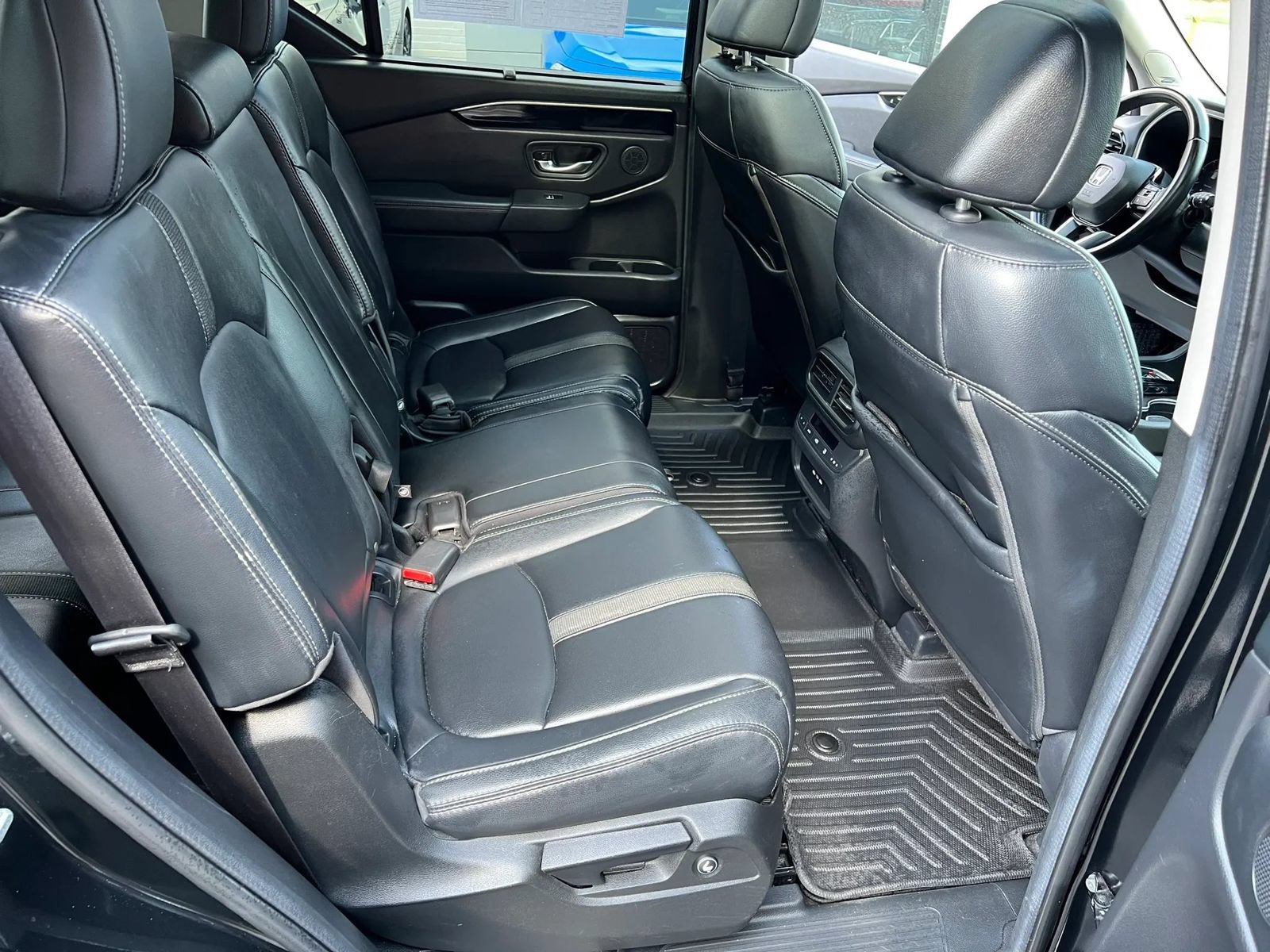 Used 2024 Honda Pilot Touring image 9