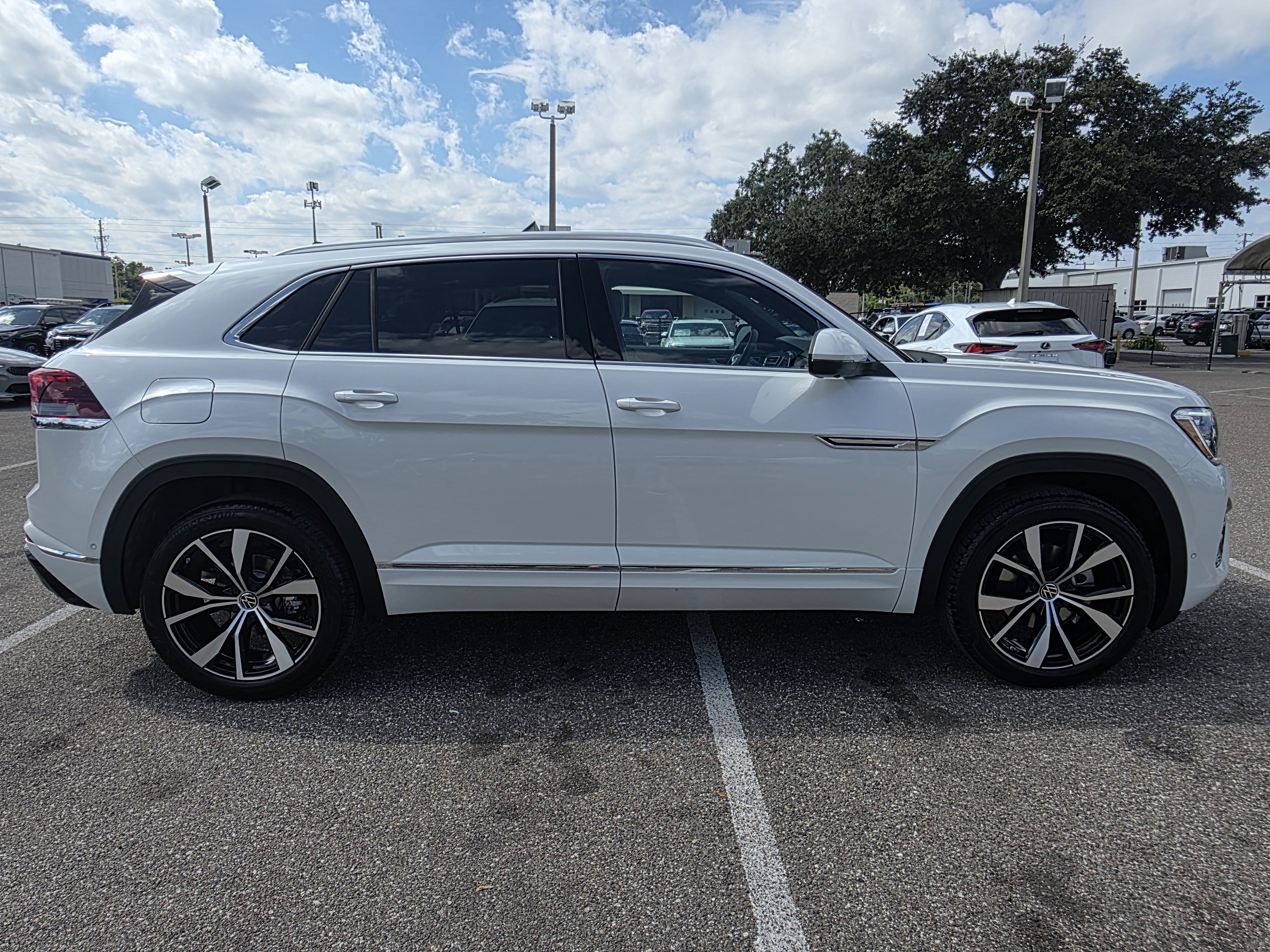 New 2026 Volkswagen Atlas Cross Sport SEL Premium R-Line image 8