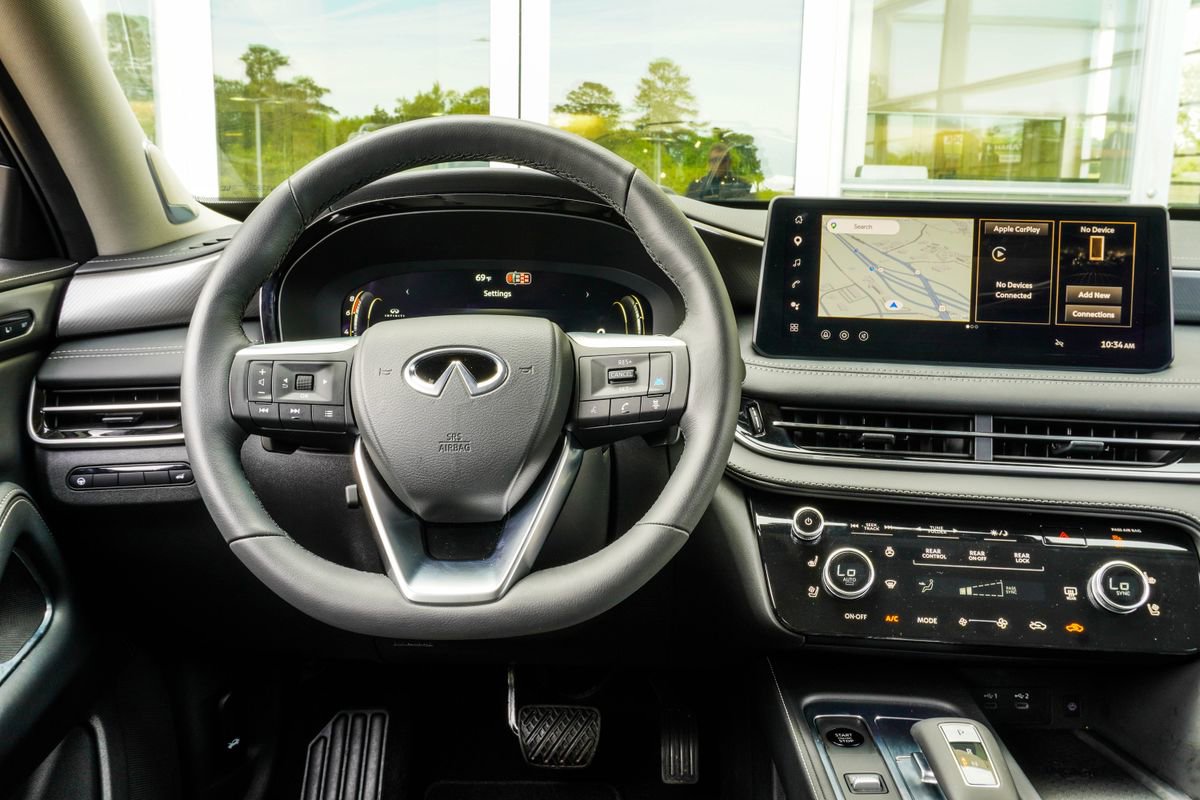 Certified 2026 INFINITI QX60 Luxe w/ Cargo Package FWD image 17