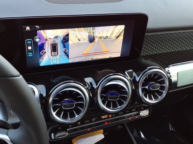 New 2026 Mercedes-Benz GLB 250 4MATIC image 6