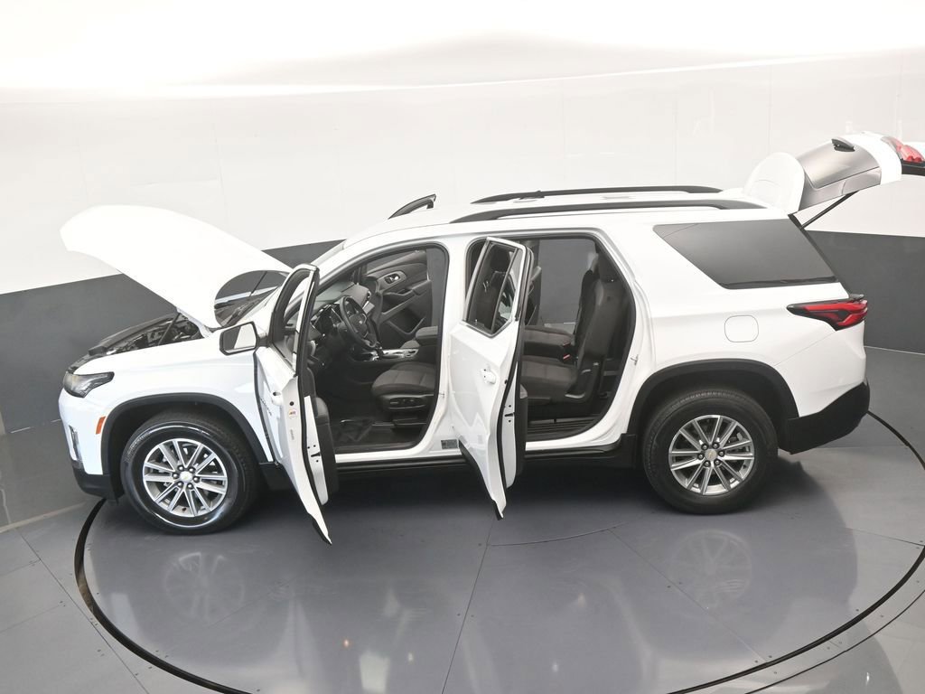 Used 2023 Chevrolet Traverse LT image 69