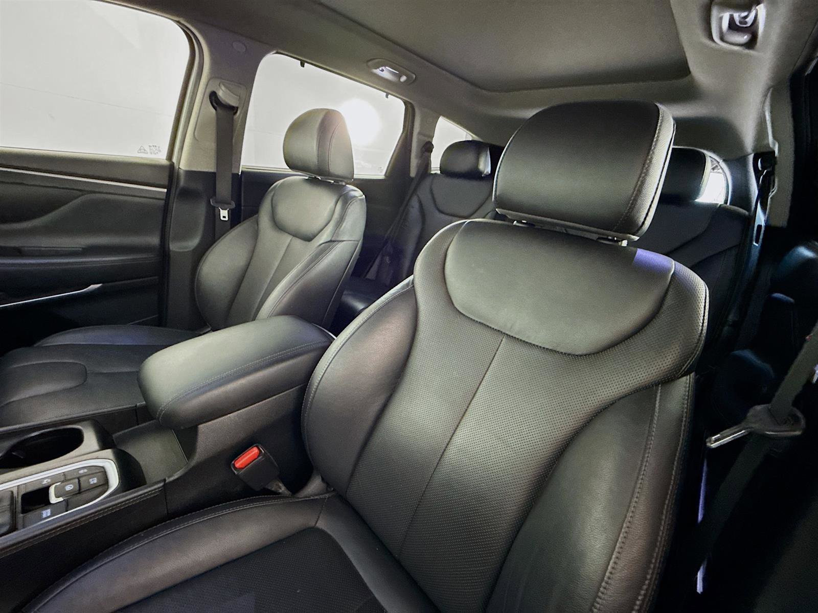 Used 2019 Hyundai Santa Fe Limited image 10