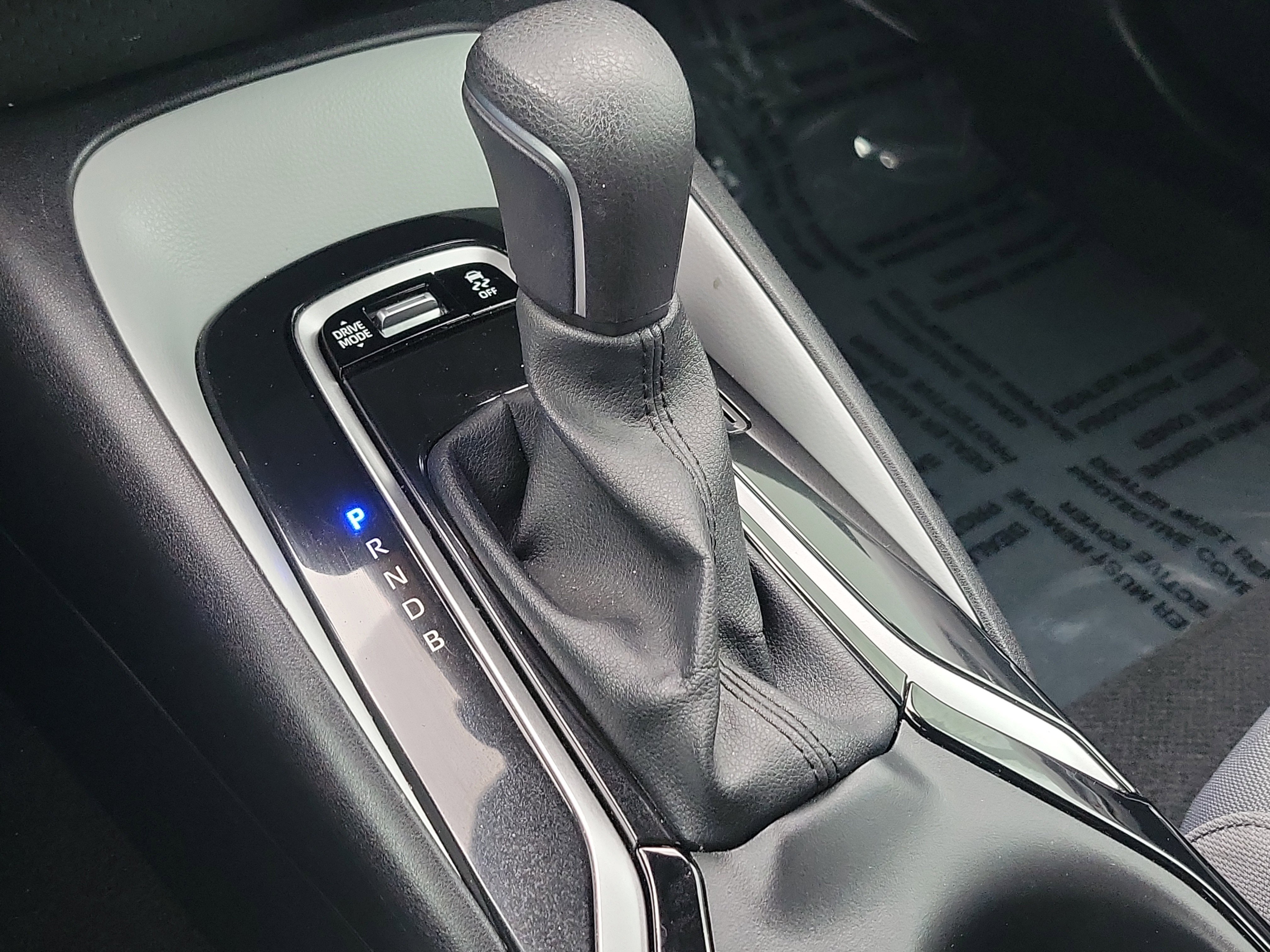 Certified 2025 Toyota Corolla SE image 30