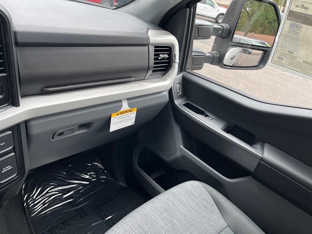 New 2026 Ford F350 XLT w/ FX4 Off-Road Package image 18