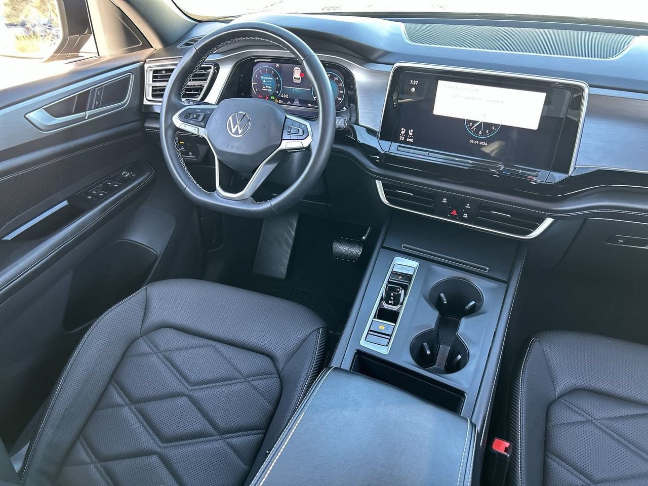 Used 2024 Volkswagen Atlas Cross Sport SE FWD image 11
