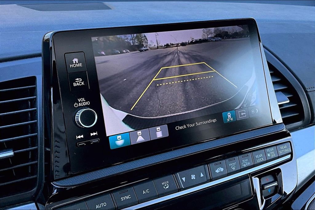 Used 2025 Honda Odyssey Touring image 13