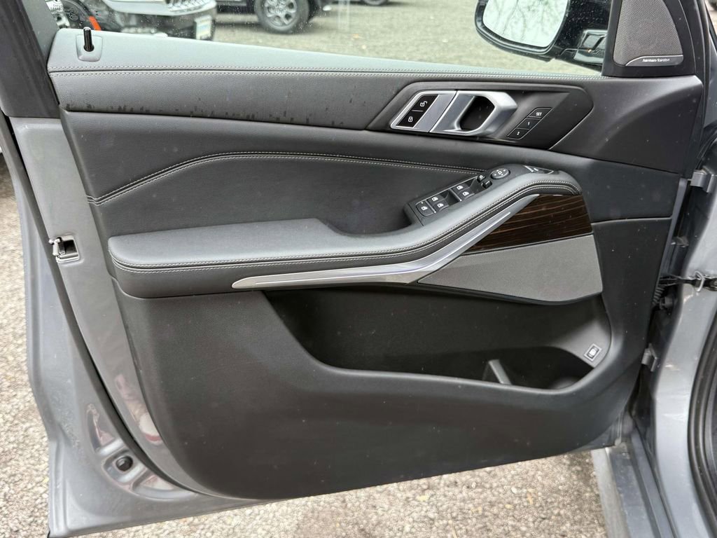 Used 2024 BMW X5 xDrive50e w/ M Sport Package image 15