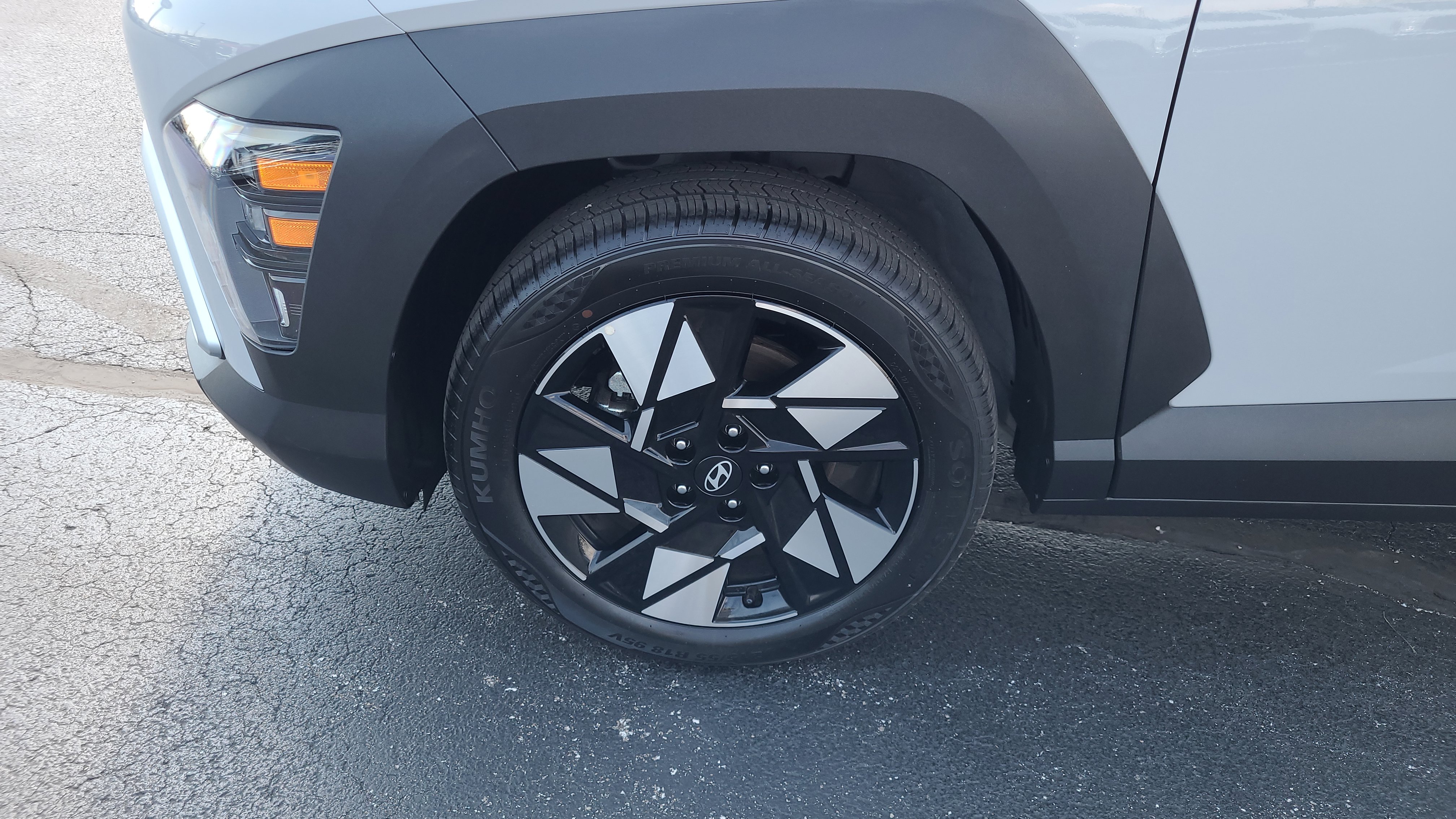 Used 2025 Hyundai Kona SEL image 11