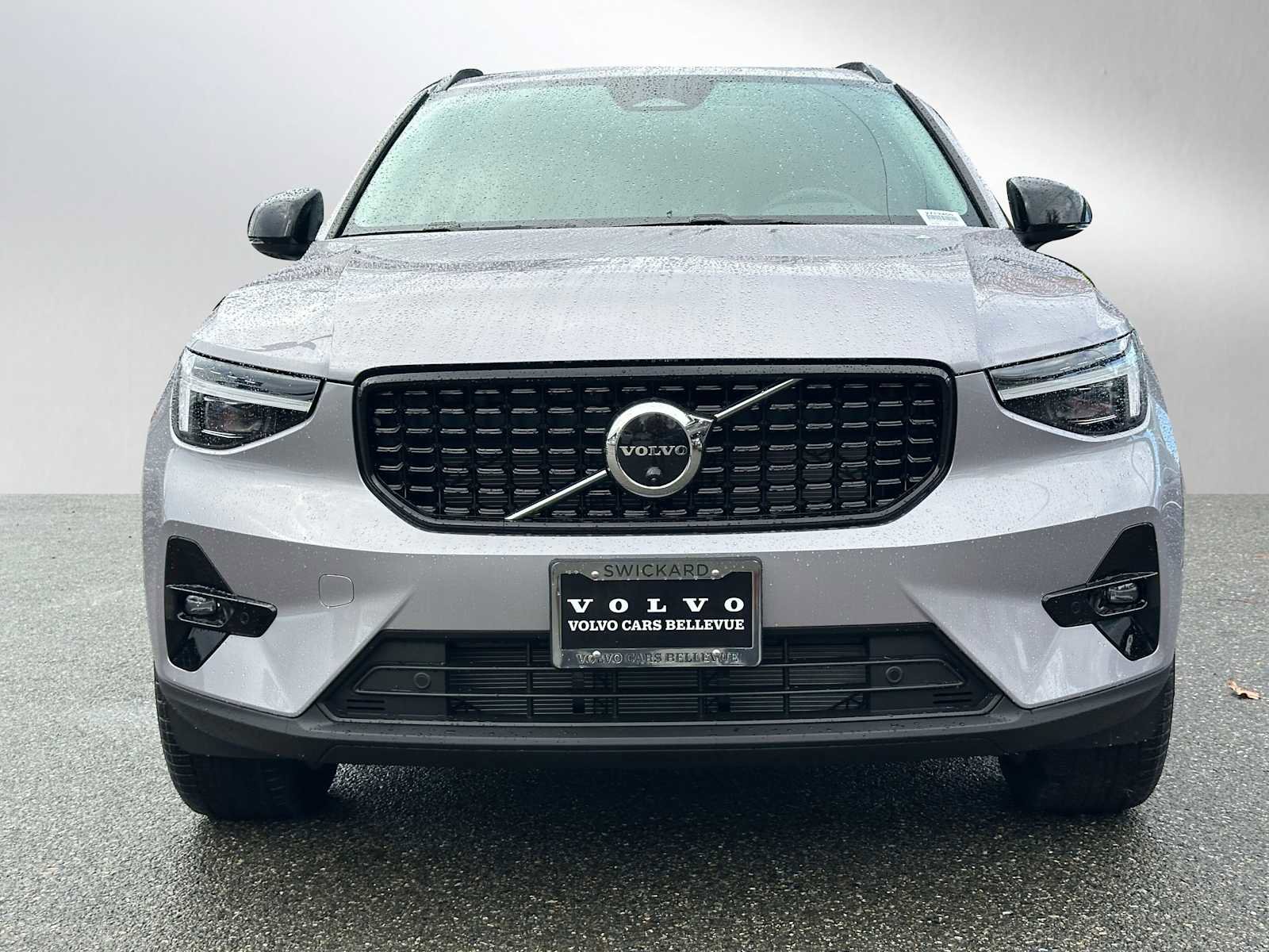 New 2026 Volvo XC40 B5 Plus w/ Climate Package image 8
