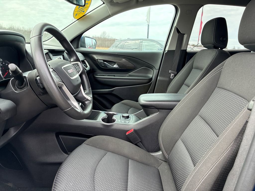 Used 2022 GMC Terrain SLE w/ Driver Convenience Package image 10