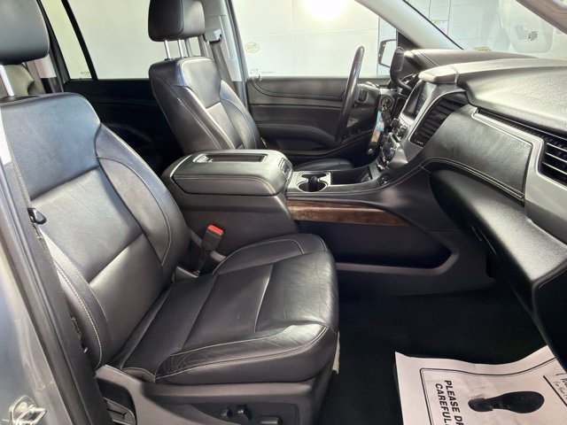 Used 2018 Chevrolet Suburban LT AWD/4WD image 33