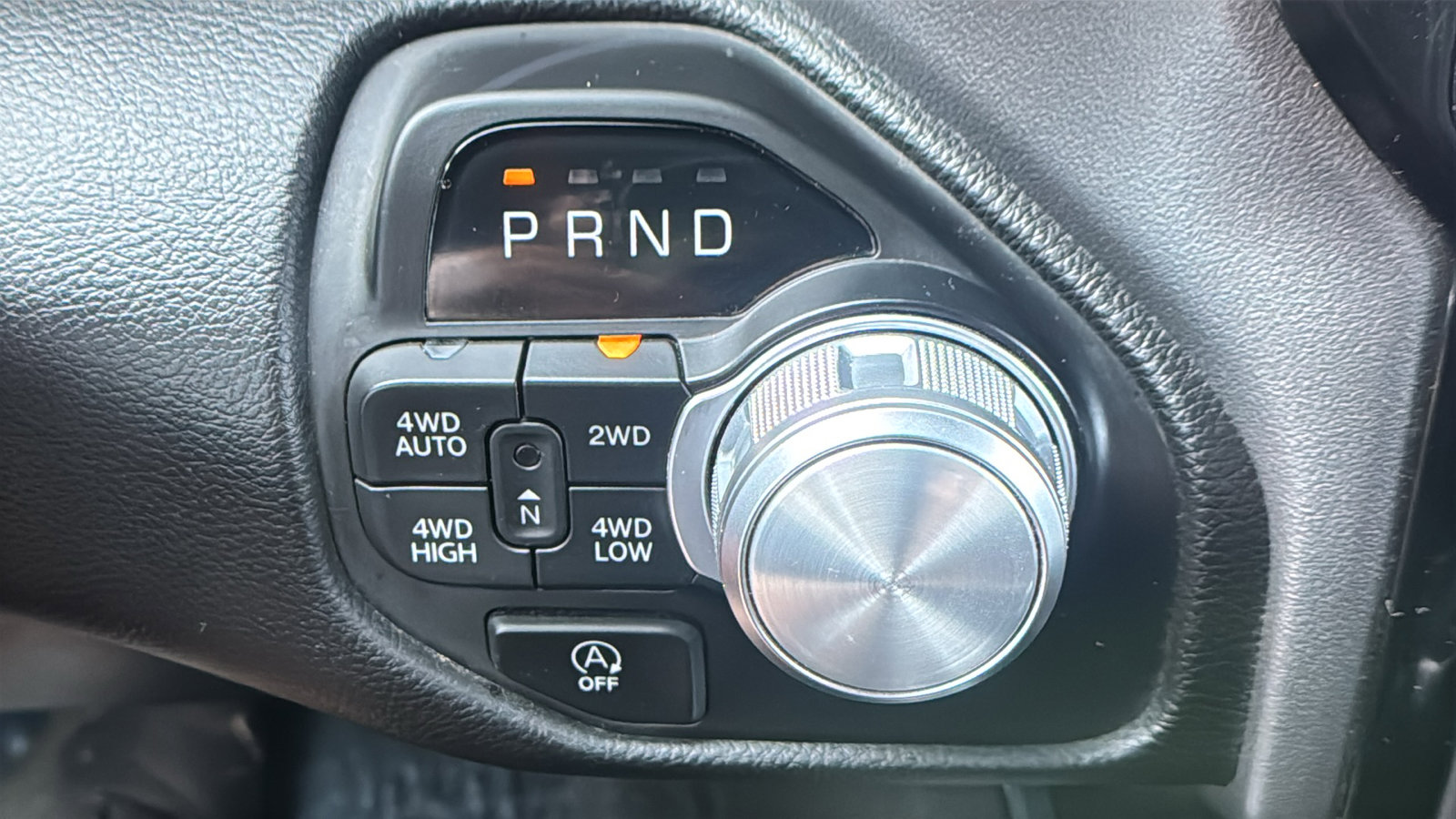 Used 2025 RAM 1500 Laramie AWD/4WD image 31