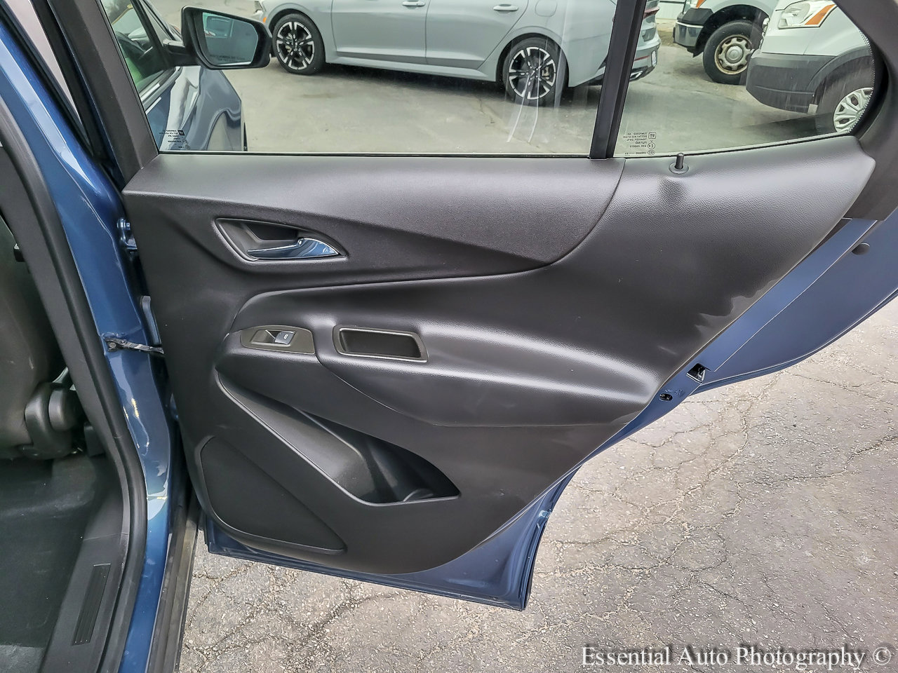 Used 2024 Chevrolet Equinox LT w/ LPO, Floor Liner Package AWD/4WD image 27