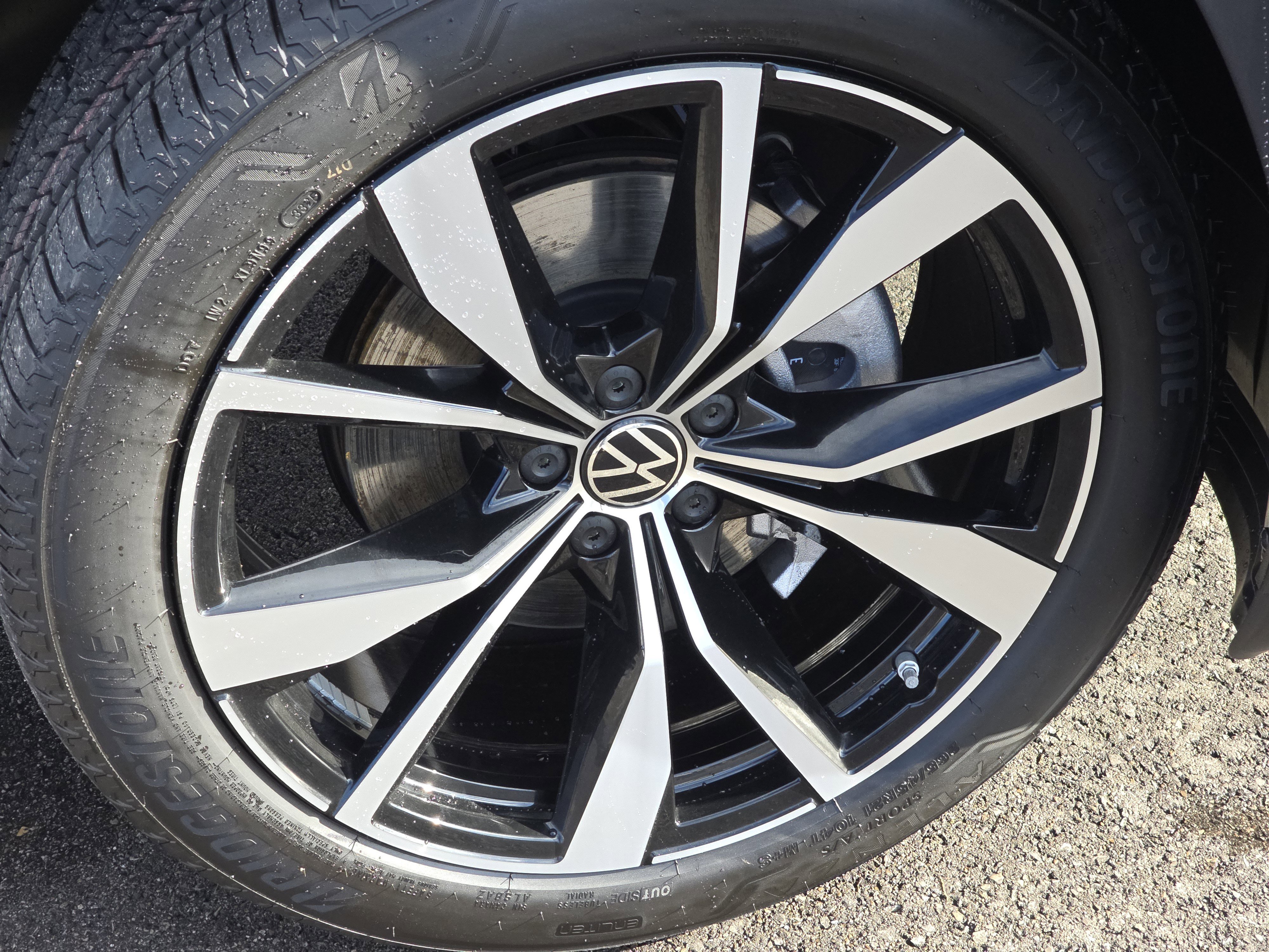 New 2026 Volkswagen Atlas SEL Premium R-Line image 15