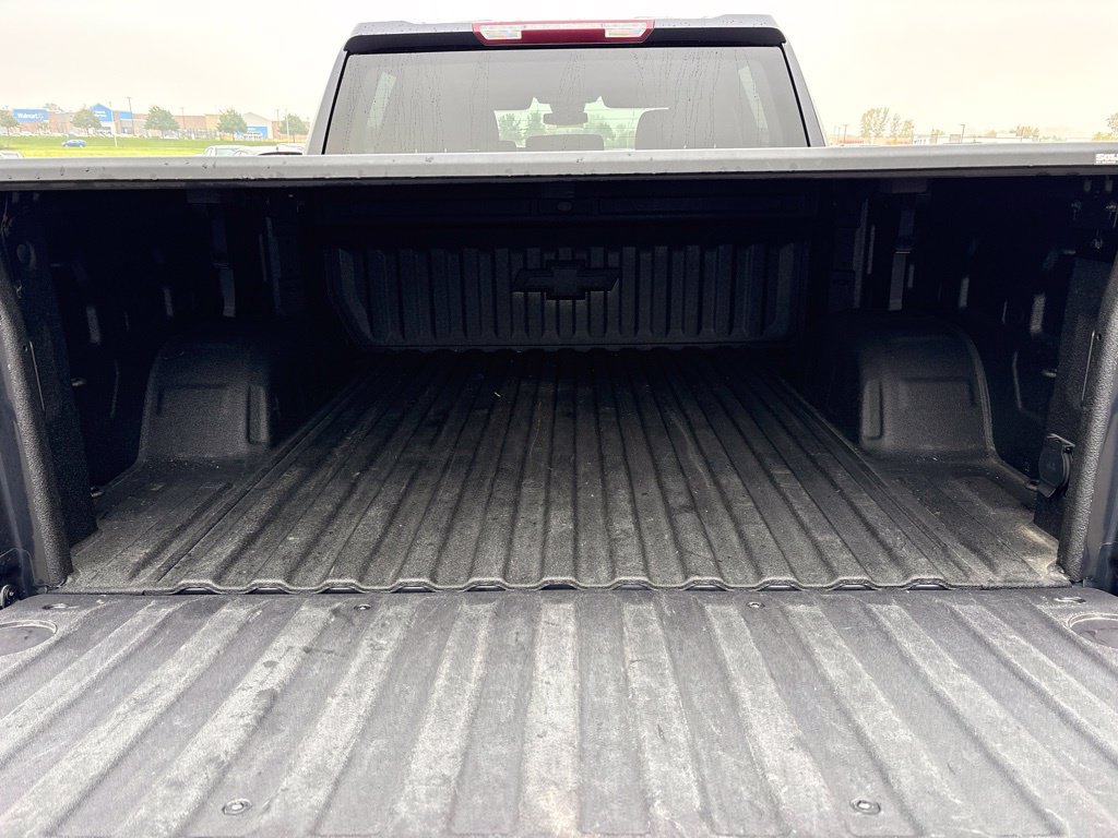 Used 2023 Chevrolet Silverado 1500 LT AWD/4WD image 11