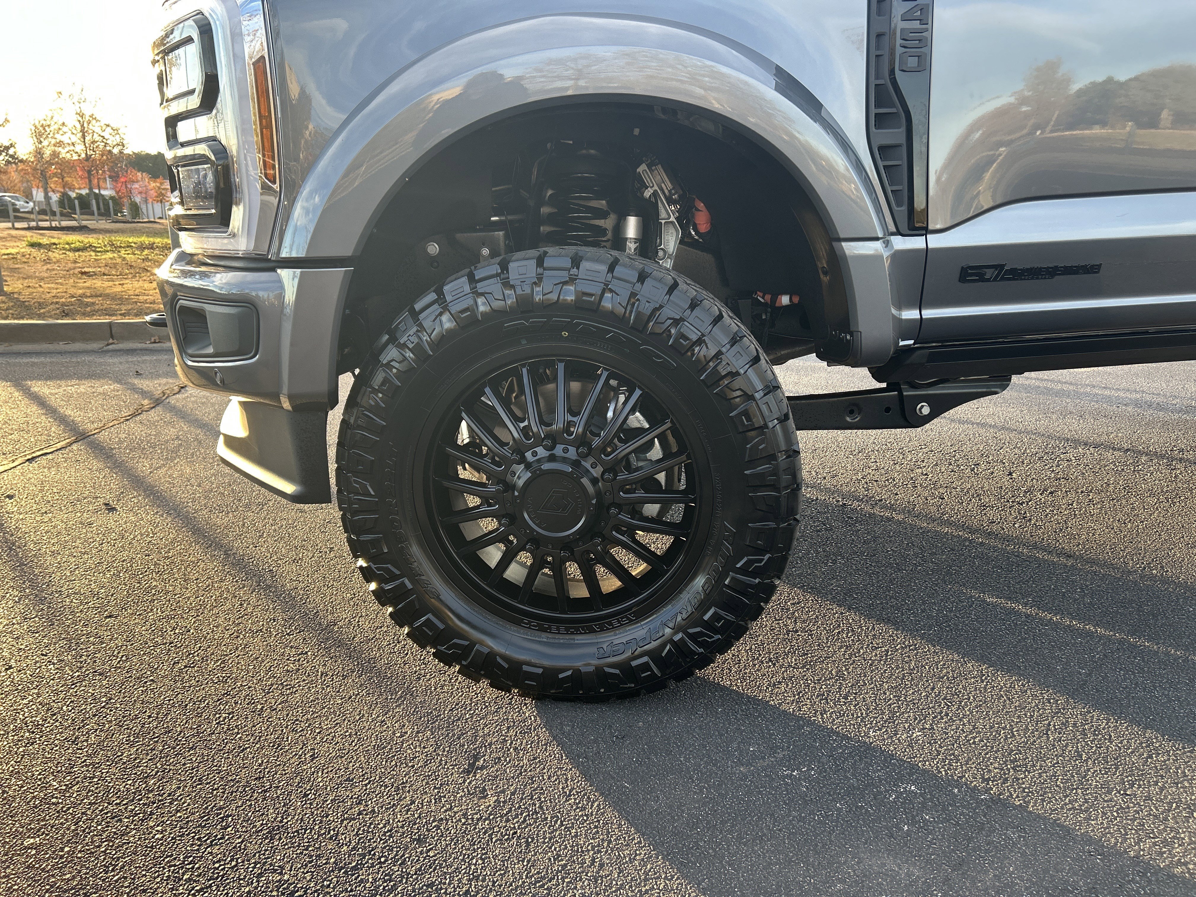 Used 2025 Ford F450 Platinum image 32