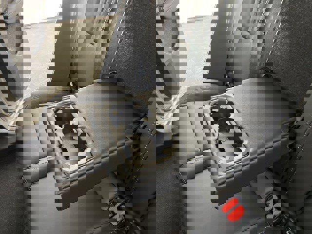 Used 2023 Volvo XC40 B5 Plus w/ Driver Assist Package AWD/4WD image 38