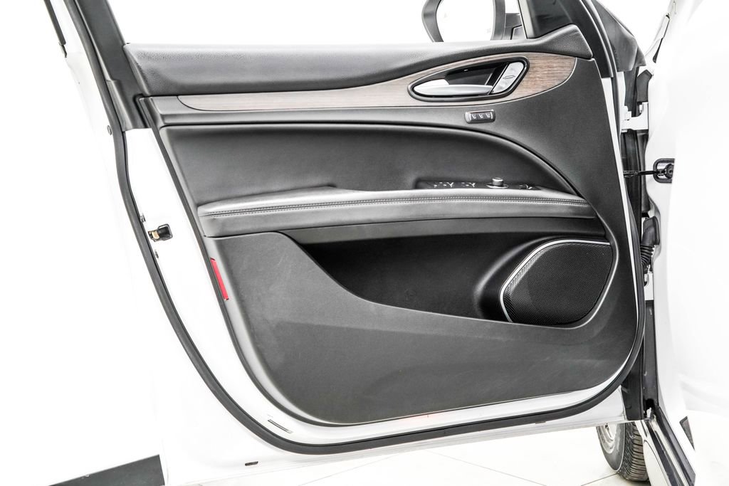 Used 2022 Alfa Romeo Stelvio Ti image 39