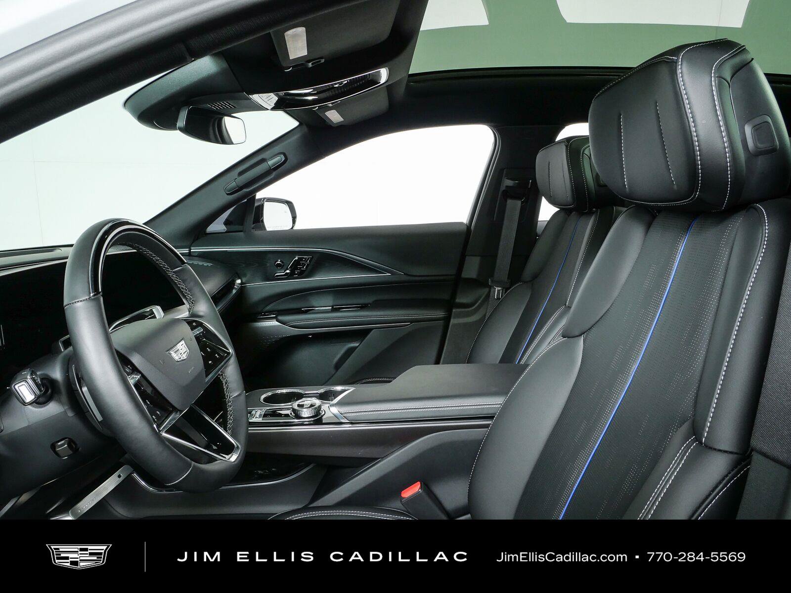Used 2026 Cadillac Lyriq Sport RWD image 7