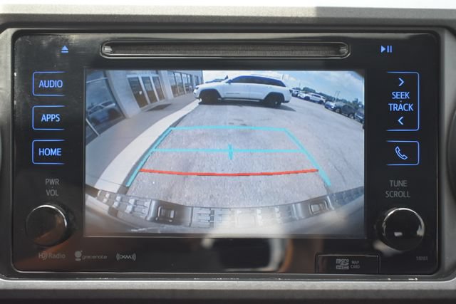Used 2018 Toyota Tacoma SR5 AWD/4WD image 8