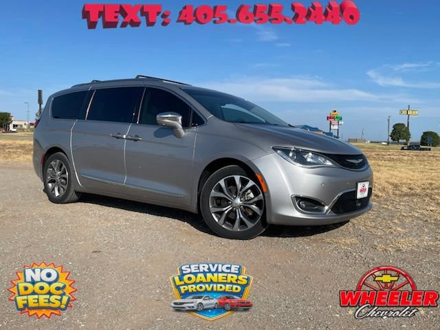 Used 2017 Chrysler Pacifica Limited FWD video 1