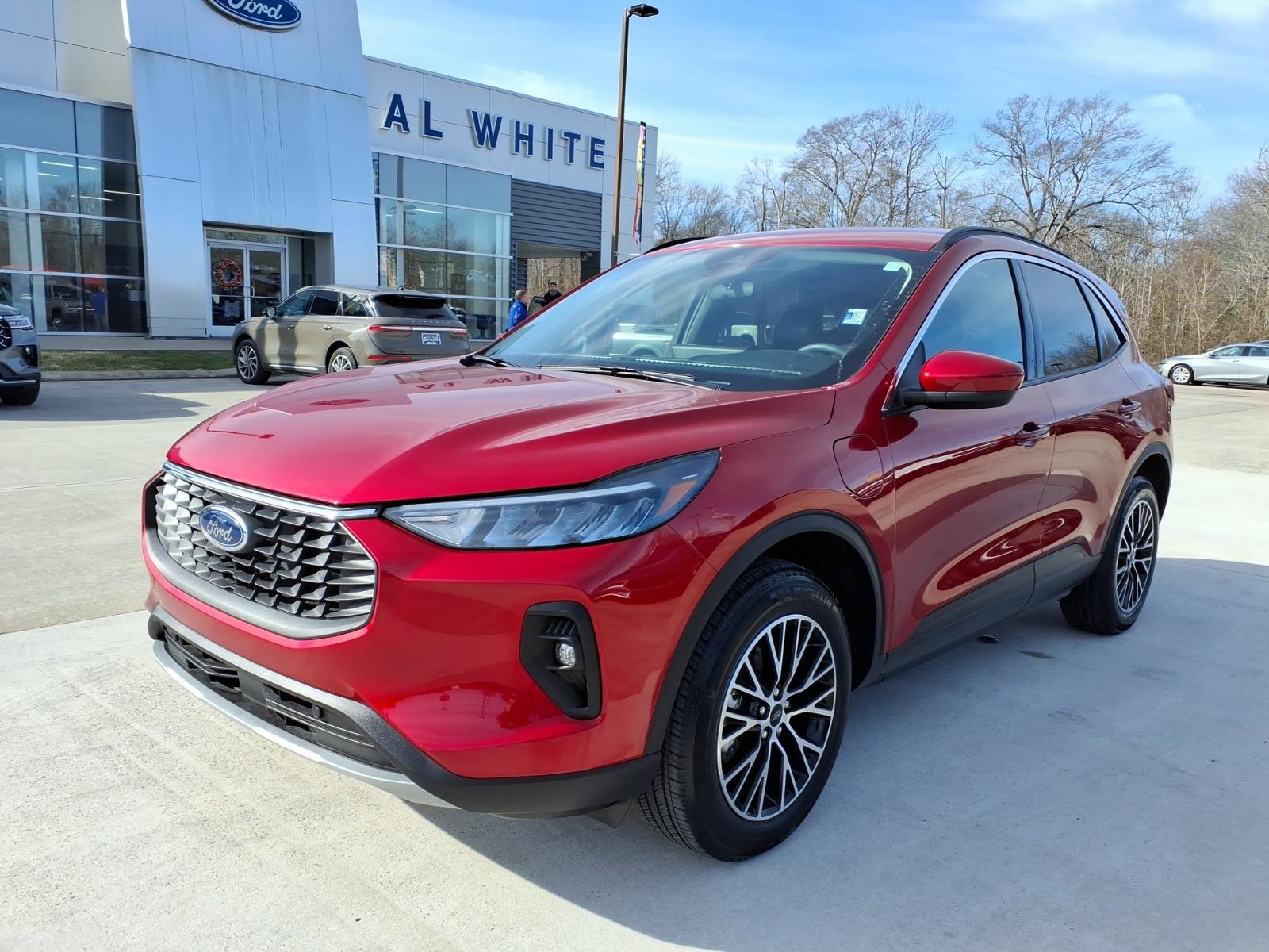 Used 2024 Ford Escape SE image 1