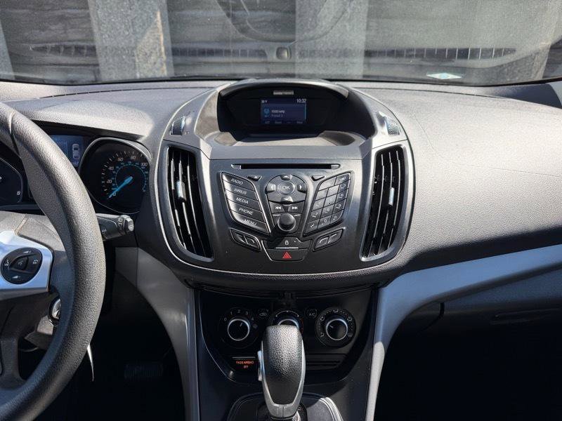 Used 2015 Ford Escape SE image 12