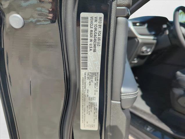 New 2025 Jeep Grand Cherokee Altitude image 20