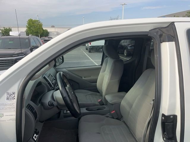 Used 2015 Nissan Frontier S RWD image 12