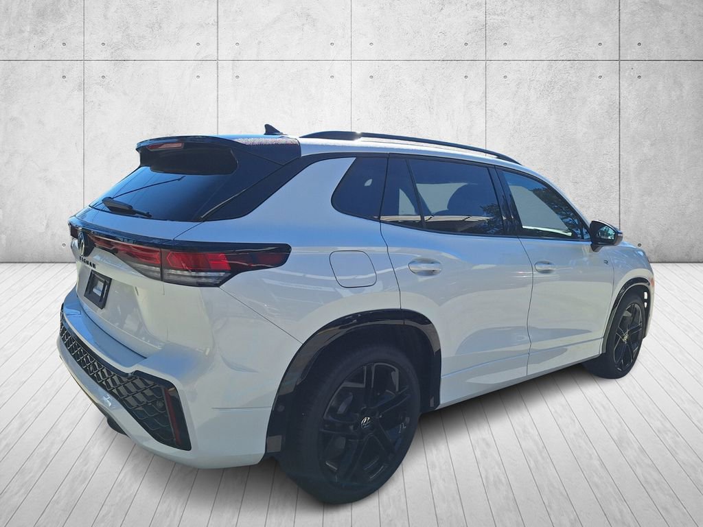 New 2026 Volkswagen Tiguan SE R-Line image 5