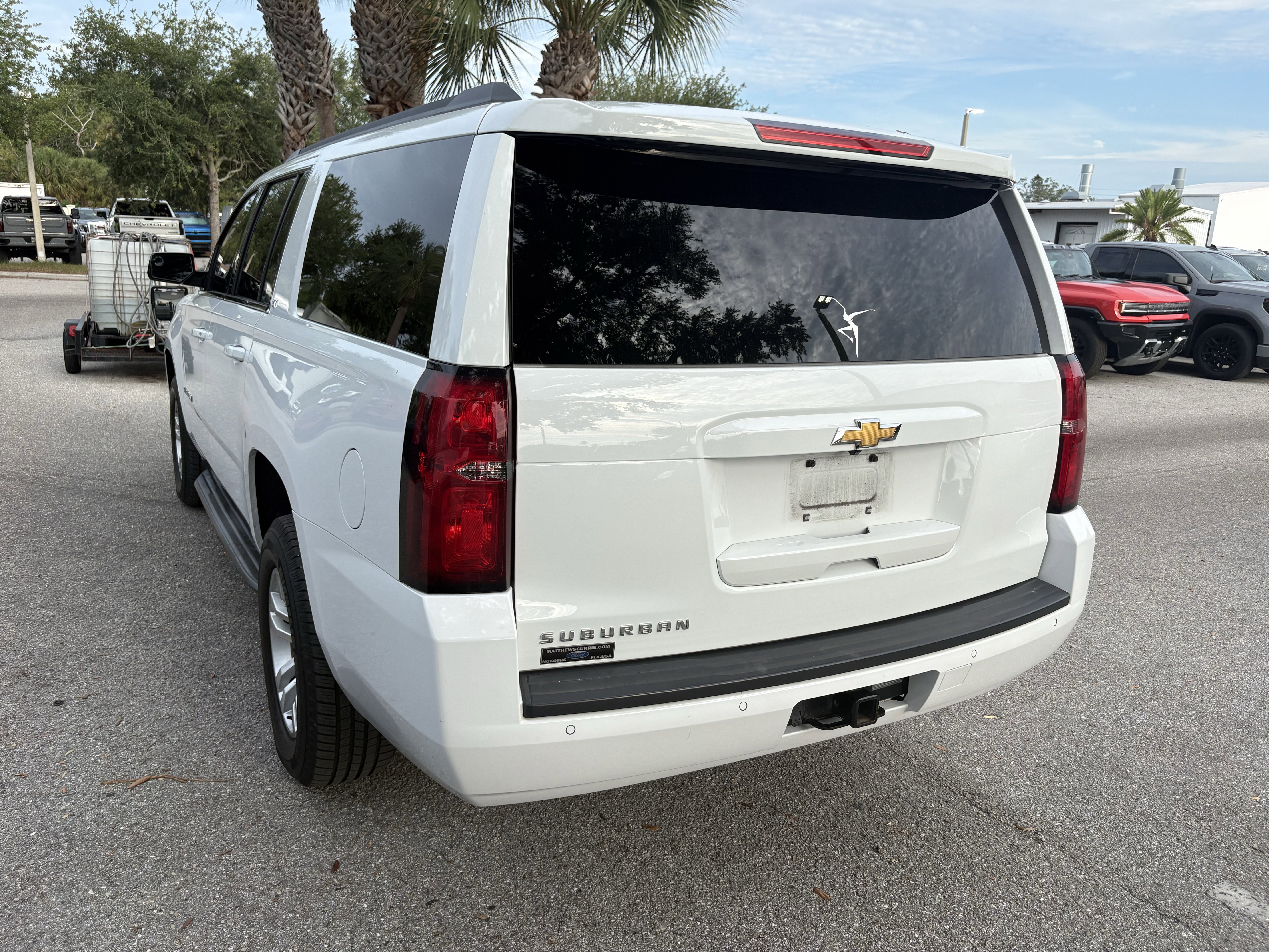 Used 2019 Chevrolet Suburban LT RWD image 5