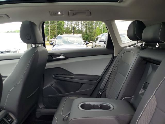 Certified 2023 Volkswagen Taos SE w/ Panoramic Sunroof Package FWD image 10