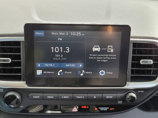 Certified 2025 Hyundai Venue SEL image 18