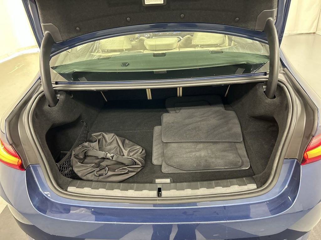 Used 2023 BMW 330e xDrive image 23